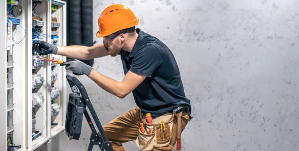Best Local Electrician Companies  in Holloman Af, NM